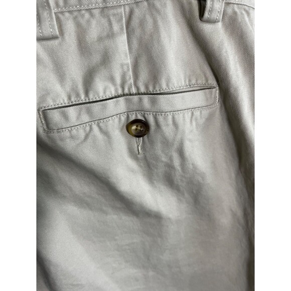 St. John's Bay Shorts Mens Size 32 Tan Khaki Flat Front Bermuda Regular Fit - Picture 7 of 9